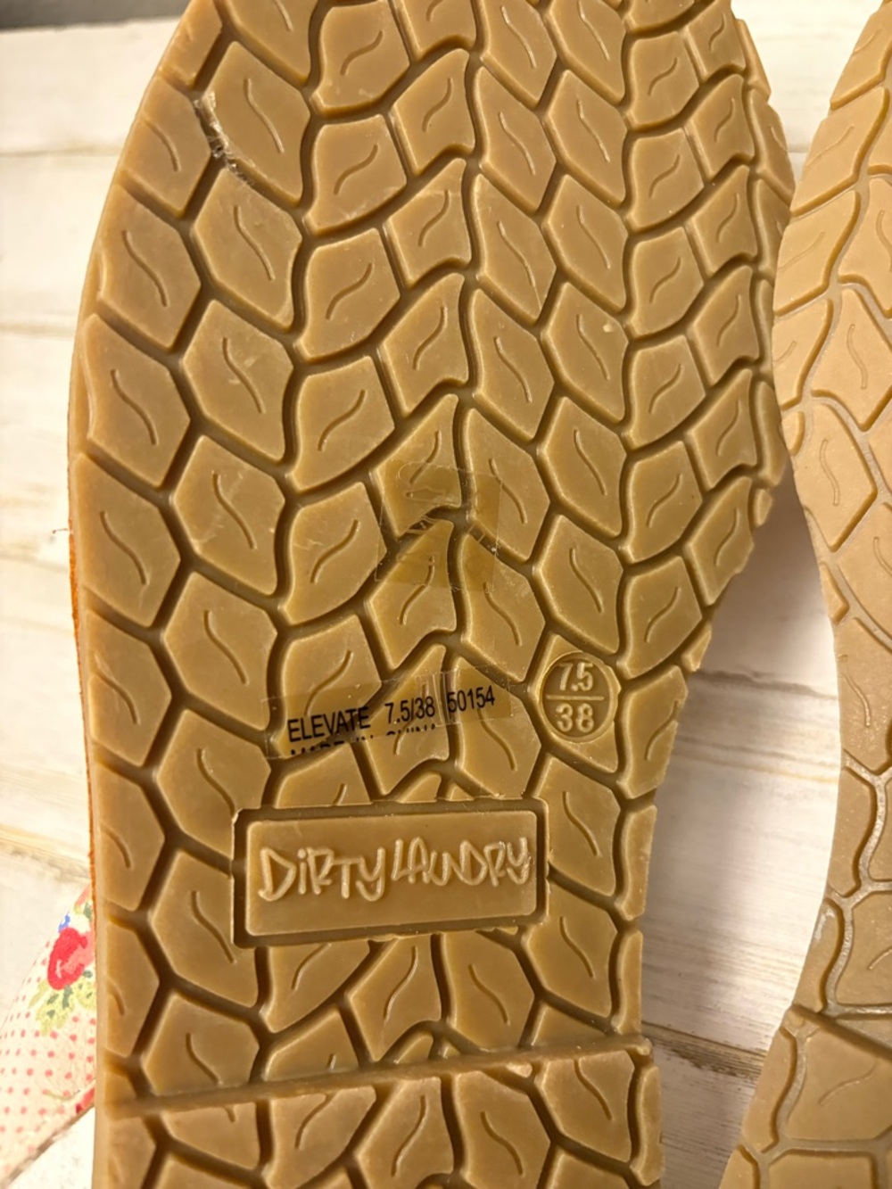 Dirty Laundry Cream Floral Slingback Sandals - Picture 6 of 7